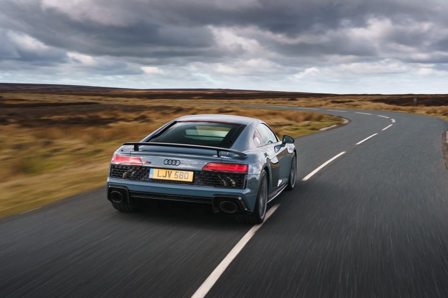  Audi R8 V10 Performance 2019 года  (UK) (фото 71 из 136)